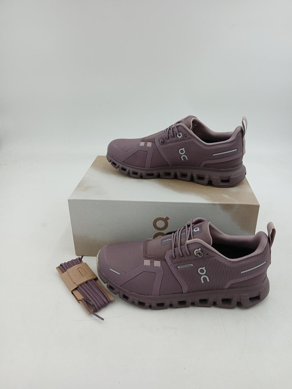 On Cloud 6 WP Shoes Womens Size 7 Purple Waterproof Running Sneakers CloudTec